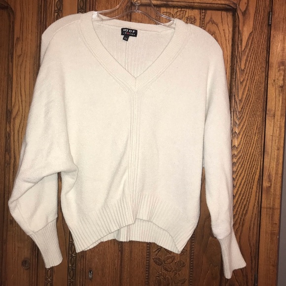 Poof! Sweaters - White ribbed V-Neck sweater